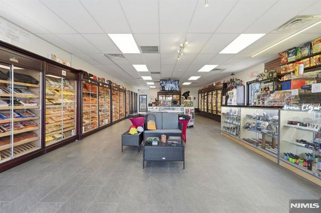 27-16 Broadway, Fair Lawn, NJ 07410