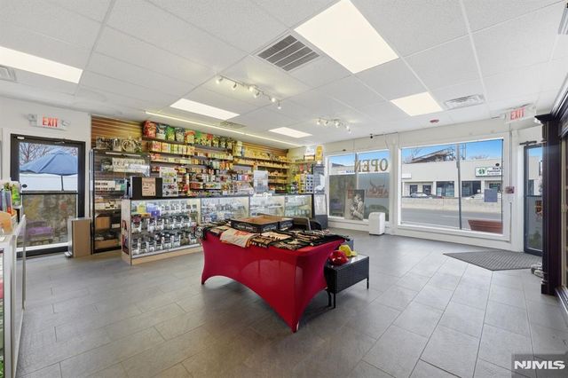 27-16 Broadway, Fair Lawn, NJ 07410