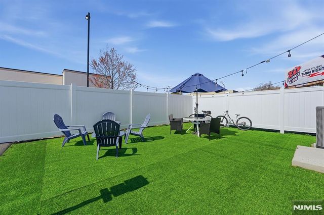 27-16 Broadway, Fair Lawn, NJ 07410