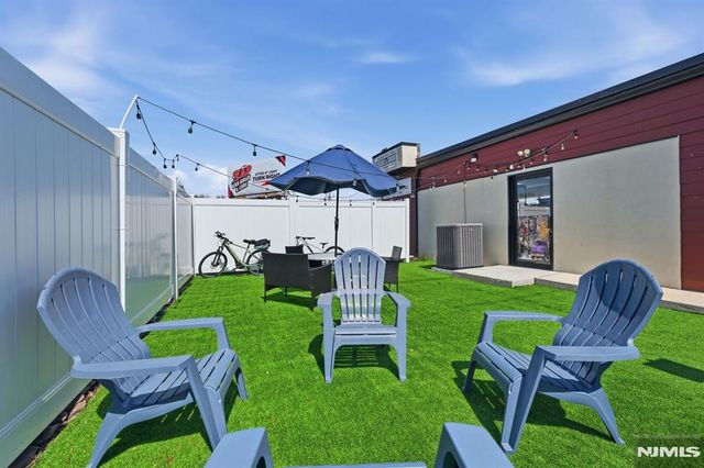 27-16 Broadway, Fair Lawn, NJ 07410