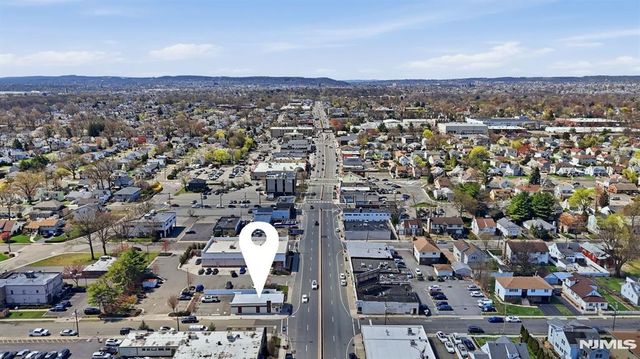 27-16 Broadway, Fair Lawn, NJ 07410