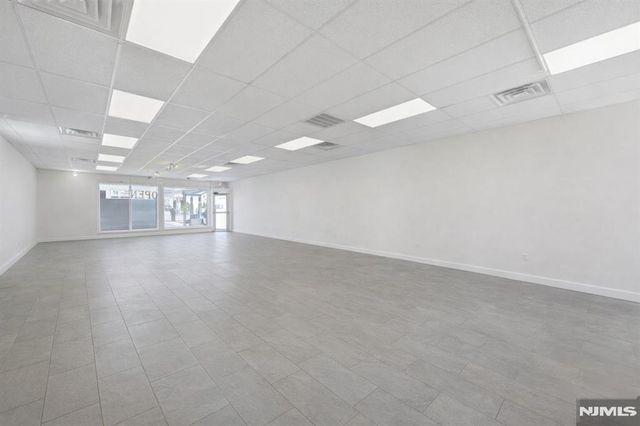 27-16 Broadway, Fair Lawn, NJ 07410