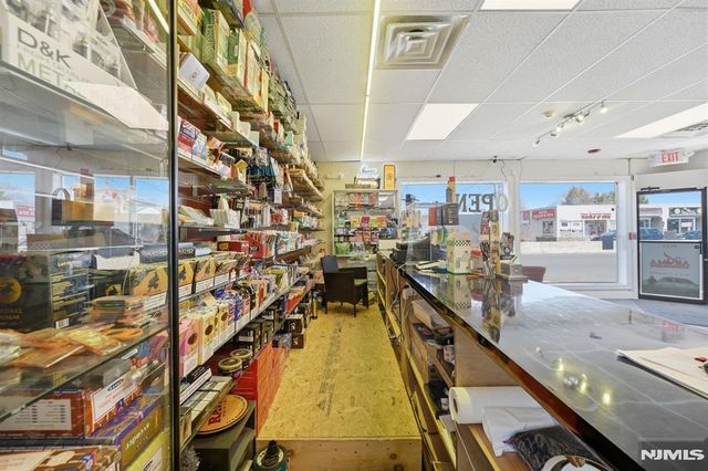 27-16 Broadway, Fair Lawn, NJ 07410