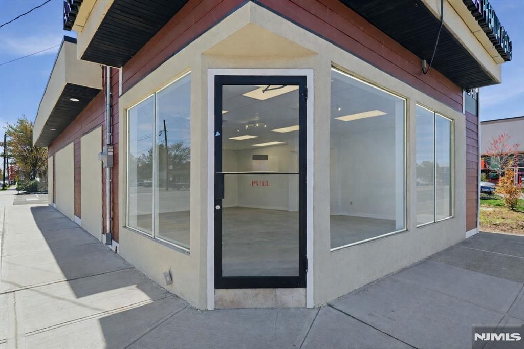 27-16 Broadway, Fair Lawn, NJ 07410