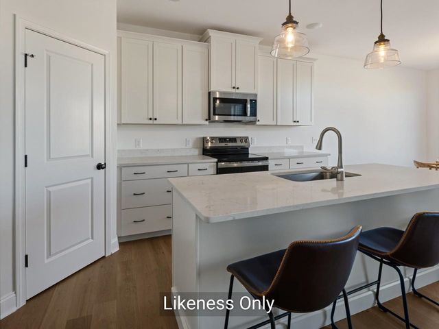 121 Mabel Way, South Burlington, VT 05403