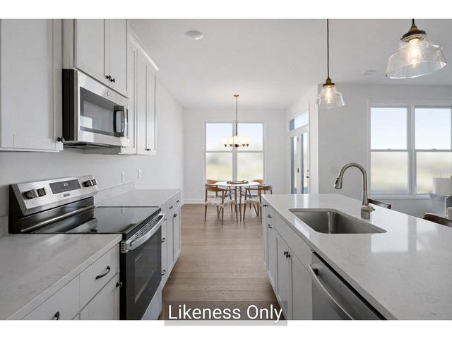 121 Mabel Way, South Burlington, VT 05403