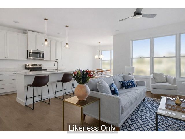 121 Mabel Way, South Burlington, VT 05403