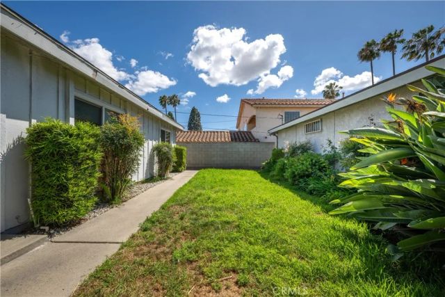 3622 Pacific, Long Beach, CA 90807