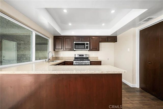 3622 Pacific, Long Beach, CA 90807