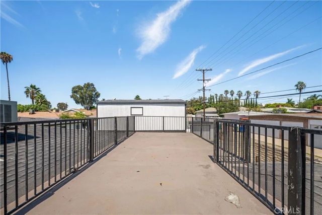 3622 Pacific, Long Beach, CA 90807