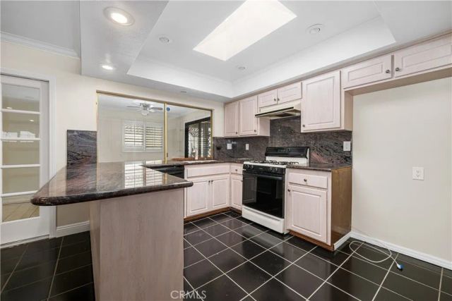 3622 Pacific, Long Beach, CA 90807