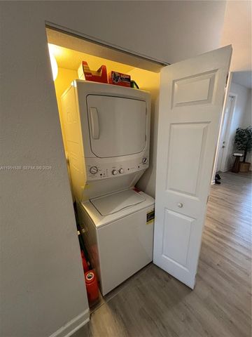 2819 SE 1st Dr 8, Homestead, FL 33033