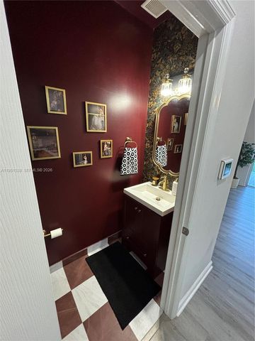 2819 SE 1st Dr 8, Homestead, FL 33033