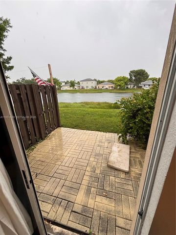 2819 SE 1st Dr 8, Homestead, FL 33033