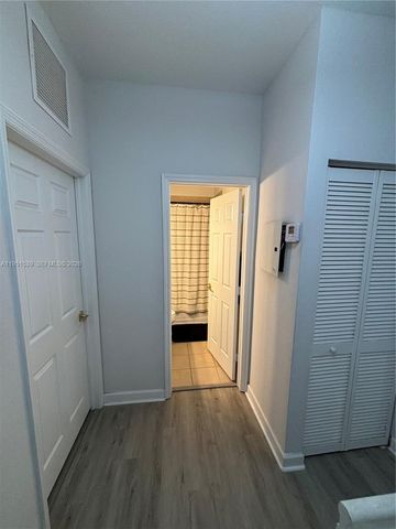 2819 SE 1st Dr 8, Homestead, FL 33033