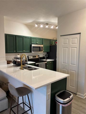 2819 SE 1st Dr 8, Homestead, FL 33033