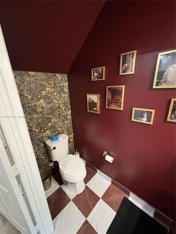 2819 SE 1st Dr 8, Homestead, FL 33033