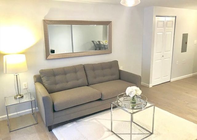 357 Commercial St 8, Boston, MA 02109