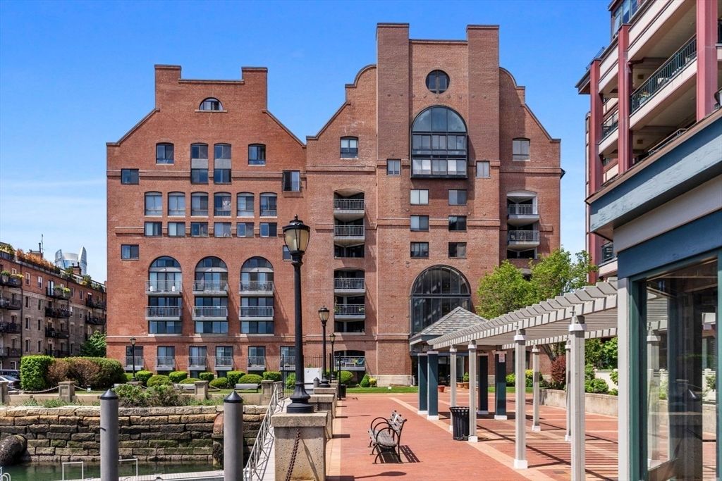 357 Commercial St 8, Boston, MA 02109