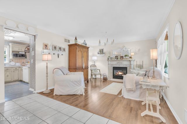 901 Roundtree Drive, Toms River, NJ 08753