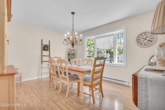901 Roundtree Drive, Toms River, NJ 08753