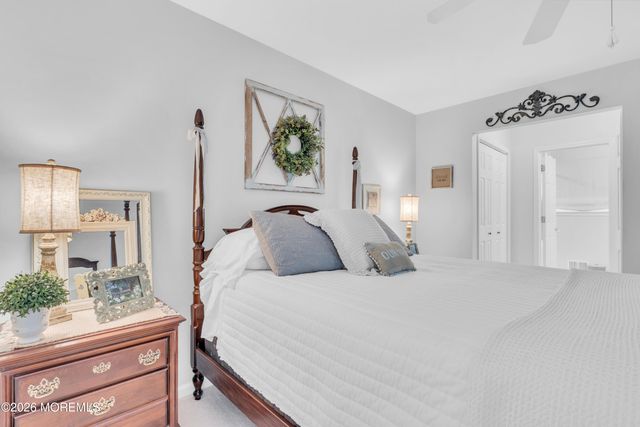 901 Roundtree Drive, Toms River, NJ 08753