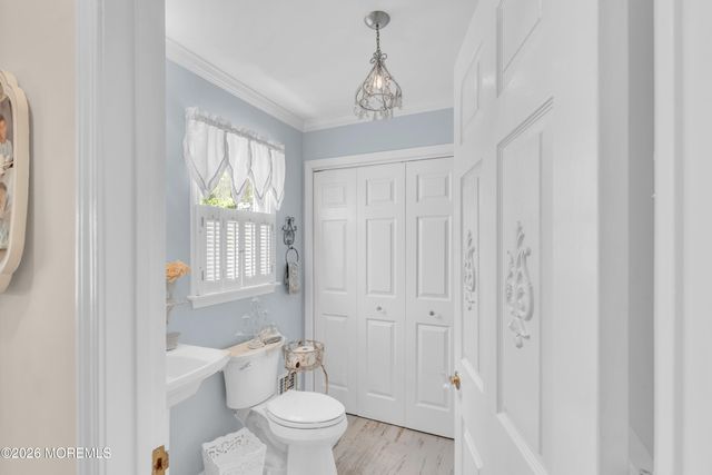 901 Roundtree Drive, Toms River, NJ 08753