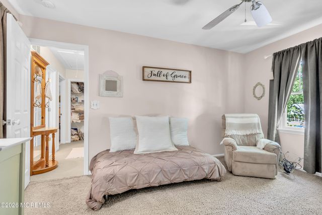 901 Roundtree Drive, Toms River, NJ 08753