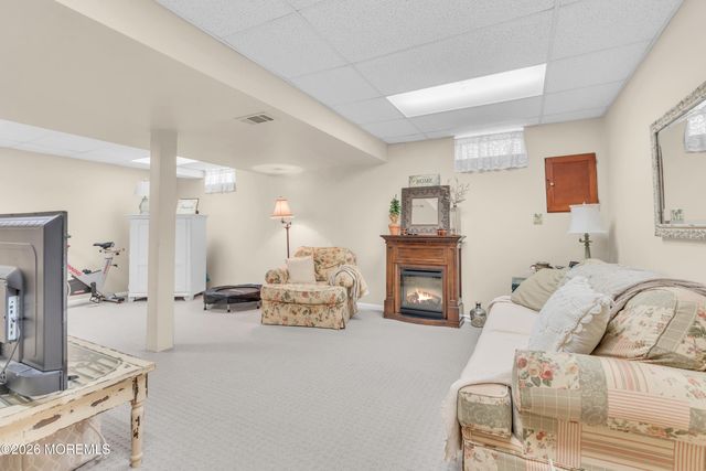 901 Roundtree Drive, Toms River, NJ 08753