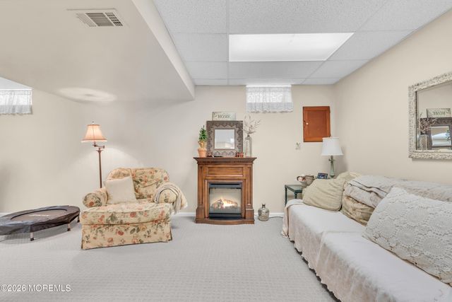 901 Roundtree Drive, Toms River, NJ 08753