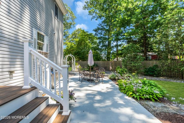 901 Roundtree Drive, Toms River, NJ 08753