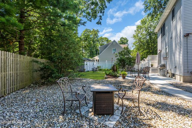 901 Roundtree Drive, Toms River, NJ 08753