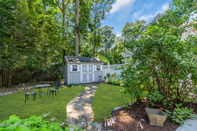 901 Roundtree Drive, Toms River, NJ 08753