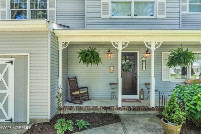 901 Roundtree Drive, Toms River, NJ 08753