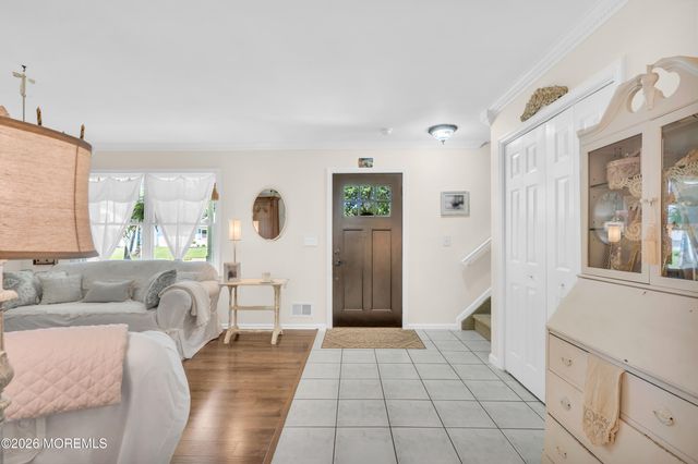 901 Roundtree Drive, Toms River, NJ 08753