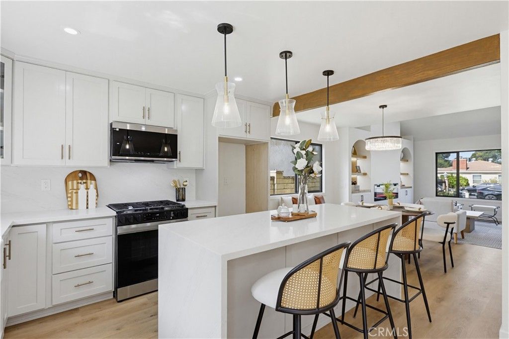 Image 15 of property listing at 155 S Lincoln, Orange, CA 92866