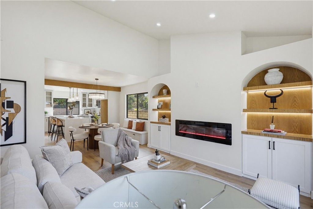 Image 5 of property listing at 155 S Lincoln, Orange, CA 92866