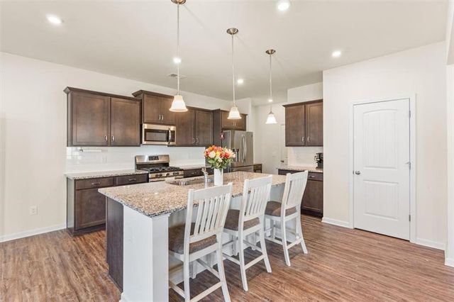 401 Larry Lane, Adairsville, GA 30103