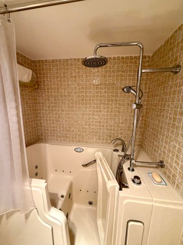 4740 NW 21st Street 311, Lauderhill, FL 33313
