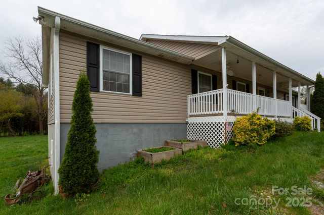 293 Gap Creek Road, Fletcher, NC 28732