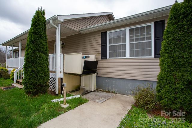 293 Gap Creek Road, Fletcher, NC 28732