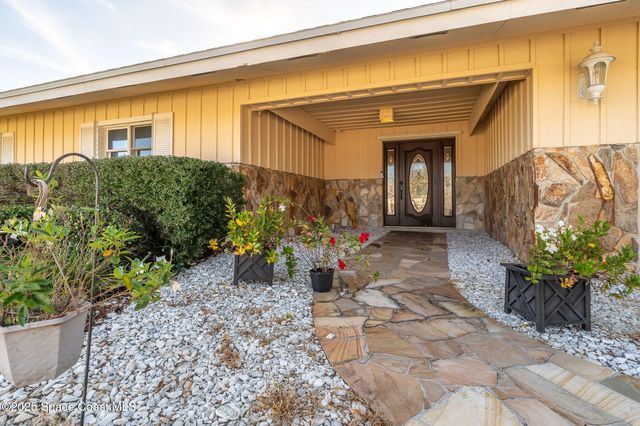 1480 W Riviera Drive, Merritt Island, FL 32952