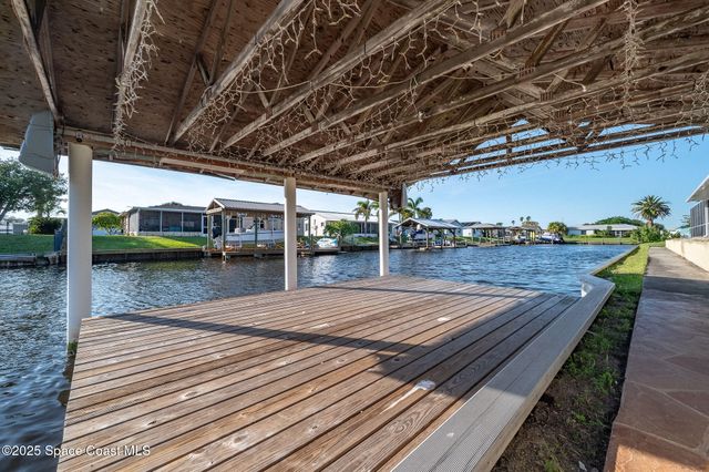 1480 W Riviera Drive, Merritt Island, FL 32952