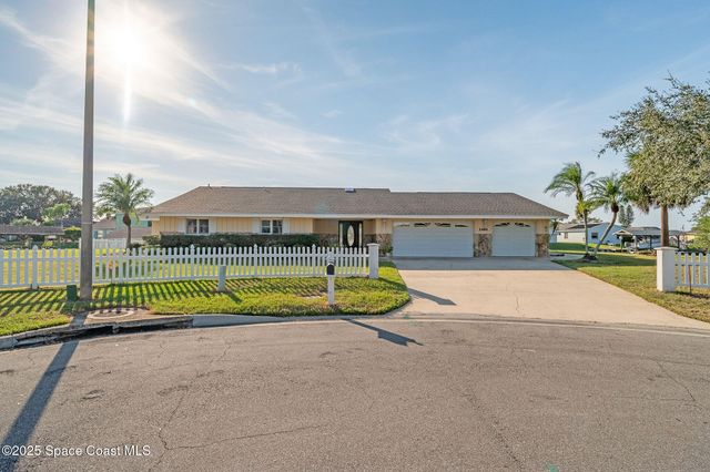 1480 W Riviera Drive, Merritt Island, FL 32952