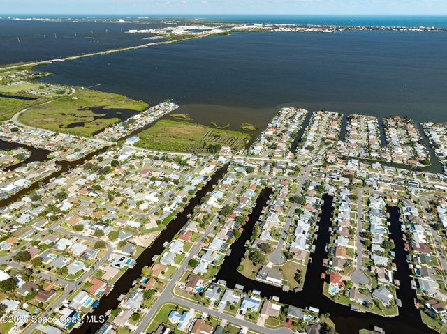 1480 W Riviera Drive, Merritt Island, FL 32952