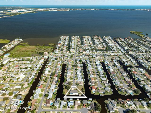 1480 W Riviera Drive, Merritt Island, FL 32952