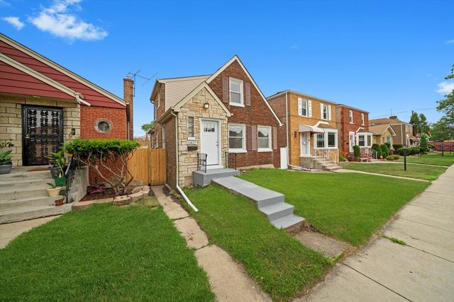 10627 S VERNON Avenue, Chicago, IL 60628