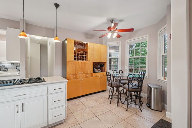 100 Paris Glen Way, Greenville, SC 29609