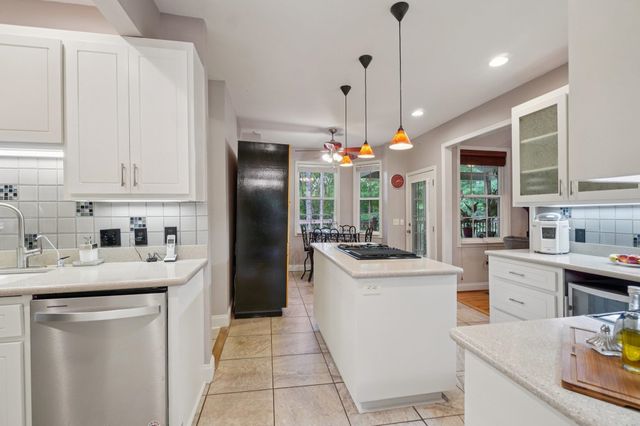 100 Paris Glen Way, Greenville, SC 29609