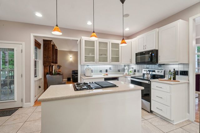 100 Paris Glen Way, Greenville, SC 29609